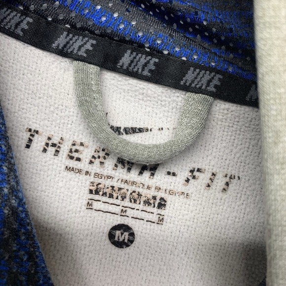 Nike Therma Fit Hoodie Pullover Men's Size M Gray Center Swoosh Logo - Picture 3 of 10